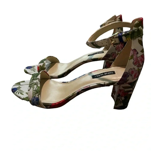 🌸 Nine West Floral Ankle Strap Block Heel Sandals Size‎ 9 🌸 - Picture 3 of 6